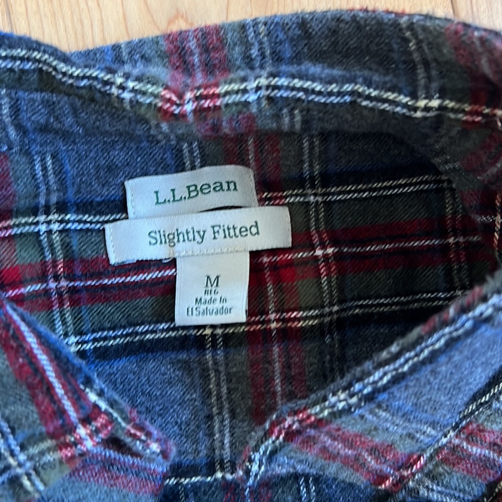 LL Bean Flannel - Picture 2 of 2